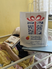Pacjenci Zakładu Opiekuńczo – Leczniczego kolejny raz otrzymali prezenty  od Fundacji Biedronki