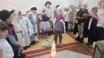 Przedszkolaki odwiedziły pacjentów ZOL.